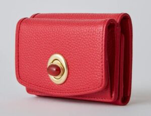 ハシバミの赤い財布