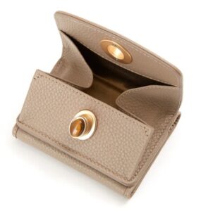 ハシバミのベージュの財布